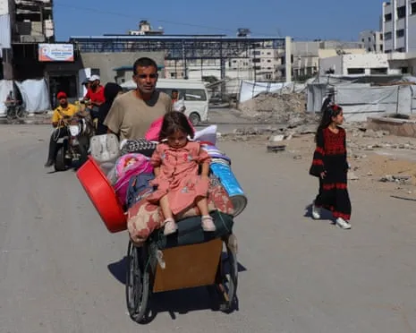 Escaping from Destruction to Peril: Gaza City Residents Face Heart-Wrenching Dilemma