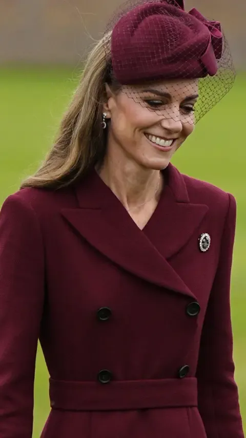 Melania’s Hat, Catherine’s Feather Brooch and Other Standout Outfits Thus Far